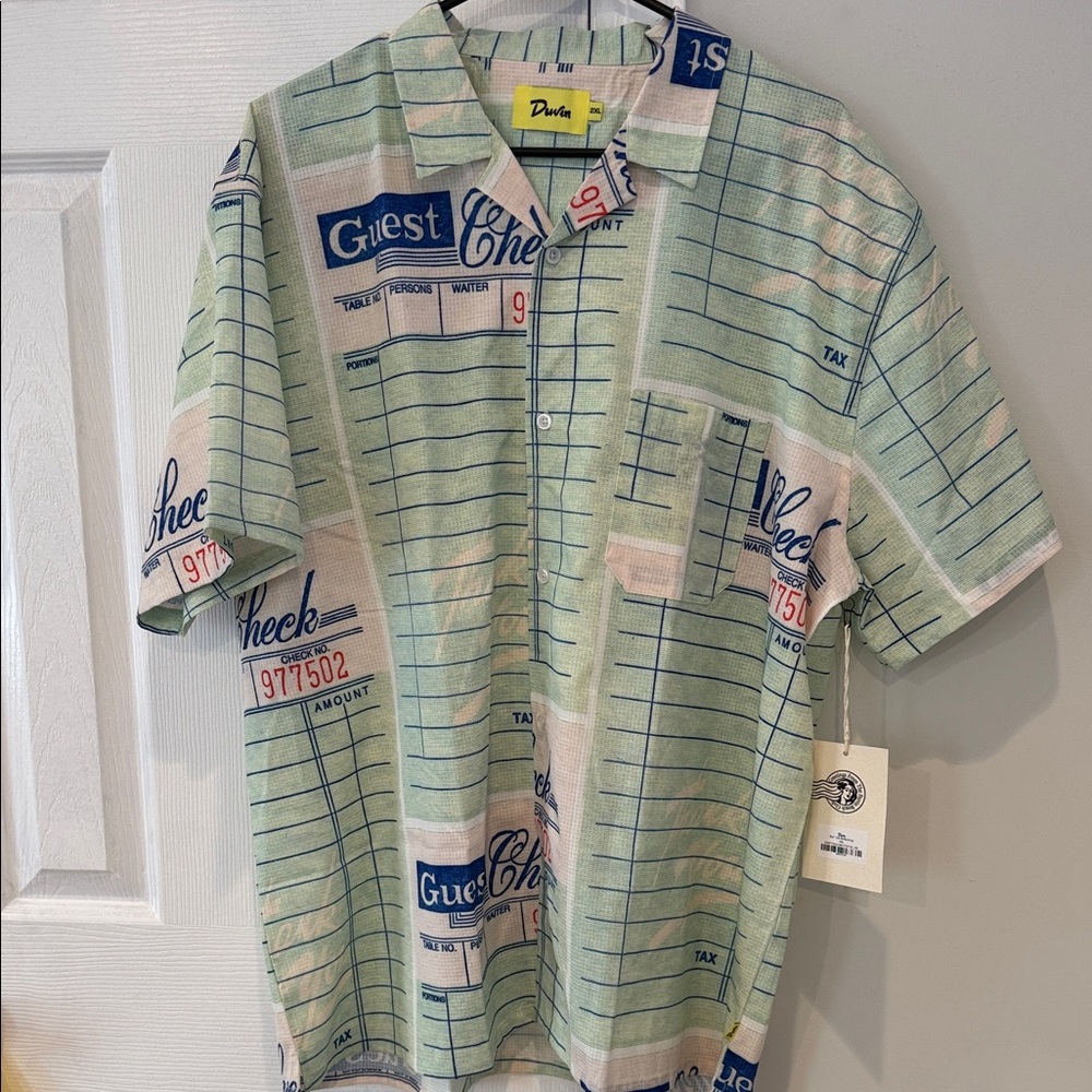 Duvin Men's Green Graphic Shirt